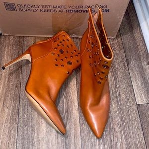 New Nine West Cognac Booties